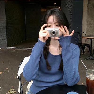 跳舞的红色公交